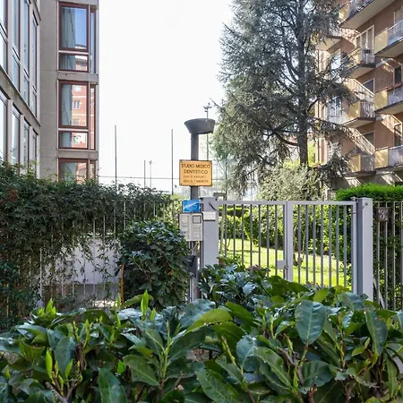 Twins Apartment - Tolstoj District Milan Exterior photo